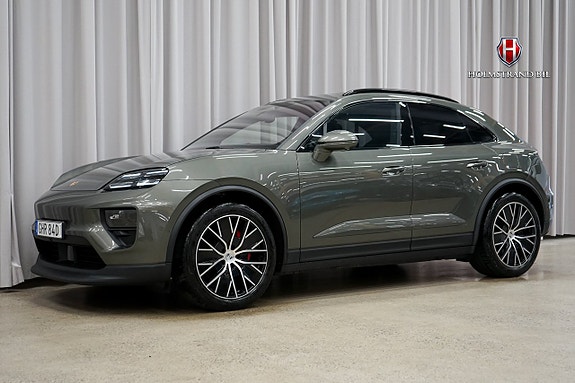 Porsche Macan 4S 4 of 30