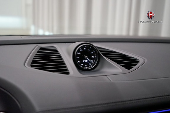 Porsche Macan 4S 18 of 30