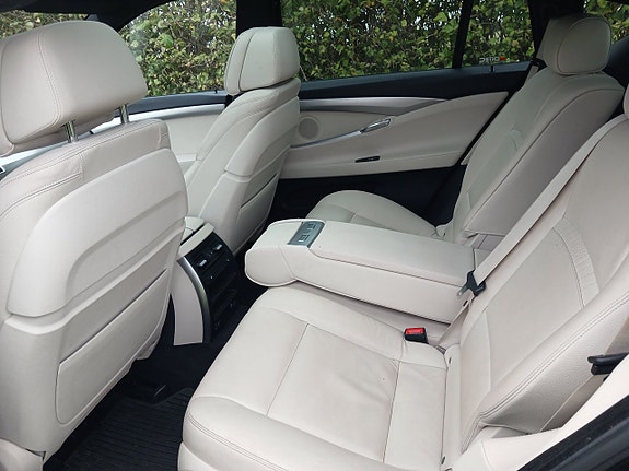 BMW 520d 14 of 16
