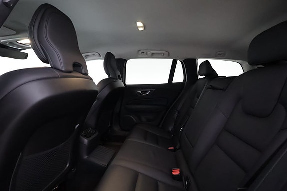 Volvo V60 10 of 16