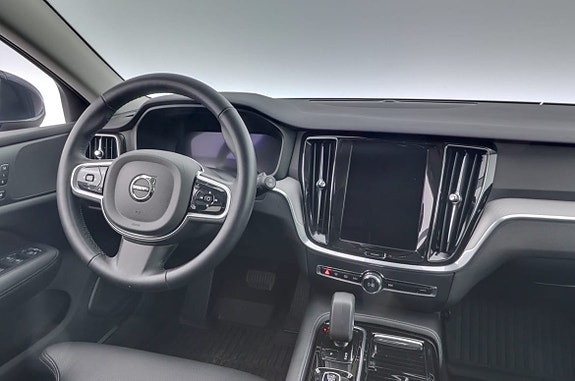 Volvo V60 8 of 16