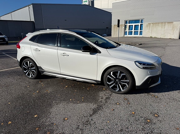 Volvo V40 Cross Country 6 of 10