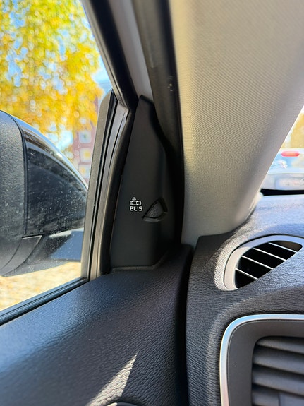 Volvo V40 Cross Country 10 of 10