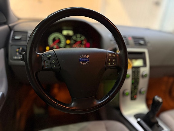 Volvo V50 9 of 13