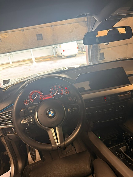 BMW X5 9 of 16
