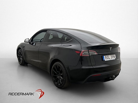 Tesla Model Y 6 of 30