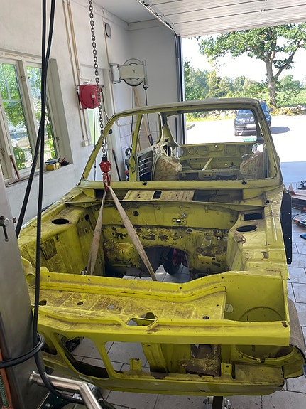 BMW 2002 6 of 7