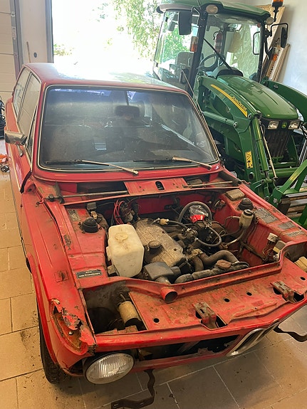 BMW 2002 5 of 7