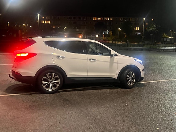 Hyundai Santa Fe 2 of 9