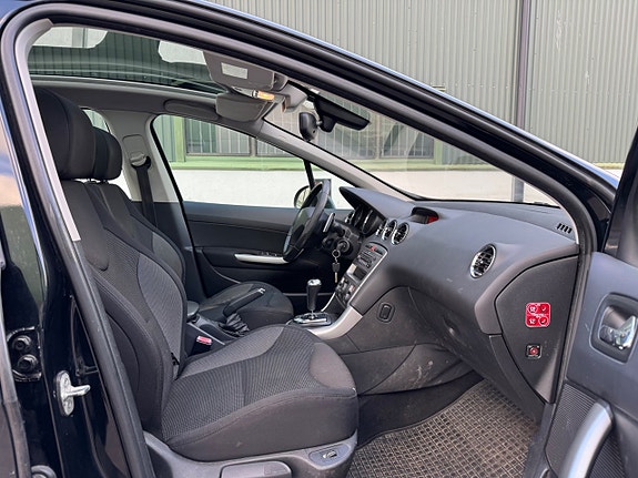 Peugeot 308 11 of 16