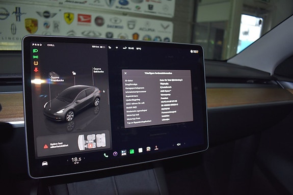 Tesla Model Y 16 of 24