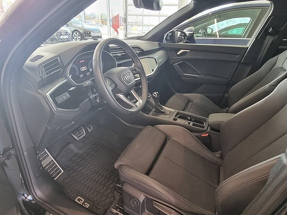 Audi Q3 10 of 20