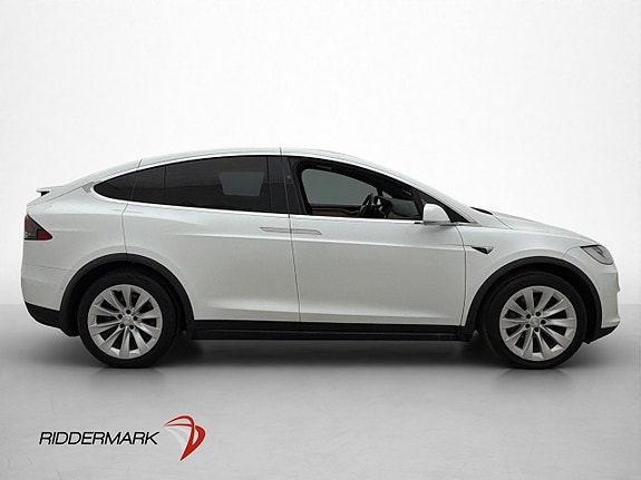 Tesla Model X 10 of 30