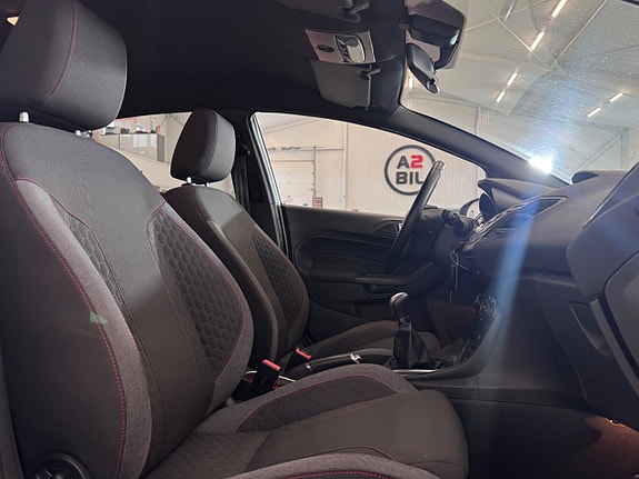 Ford Fiesta 14 of 26