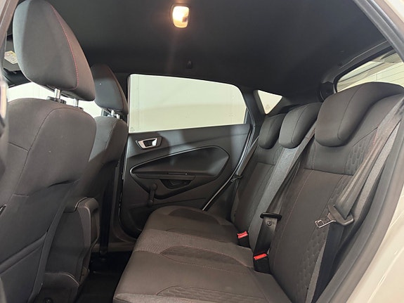 Ford Fiesta 17 of 26