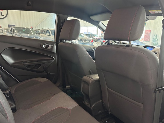 Ford Fiesta 16 of 26
