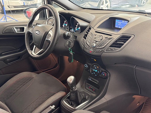 Ford Fiesta 20 of 26