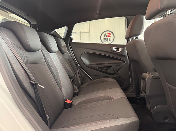 Ford Fiesta 18 of 26
