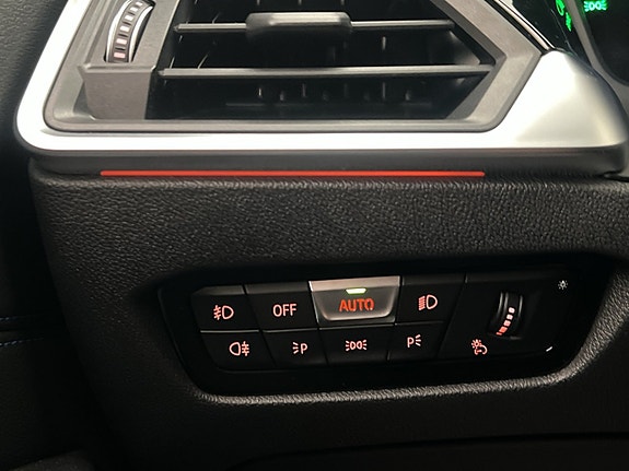 BMW 330e 15 of 30