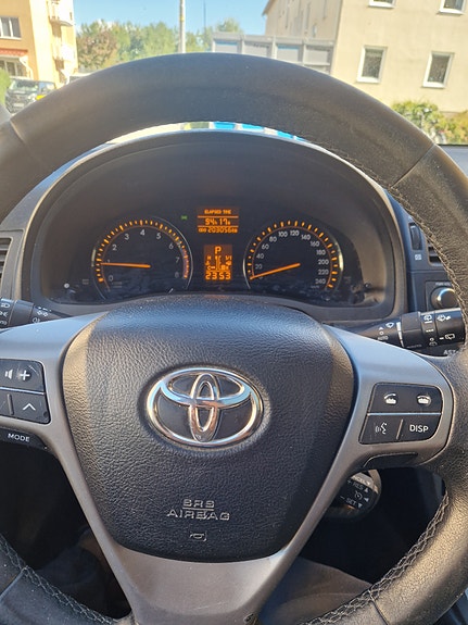 Toyota Avensis 8 of 9