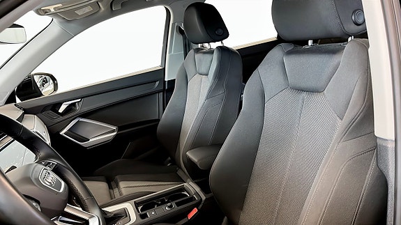 Audi Q3 8 of 15