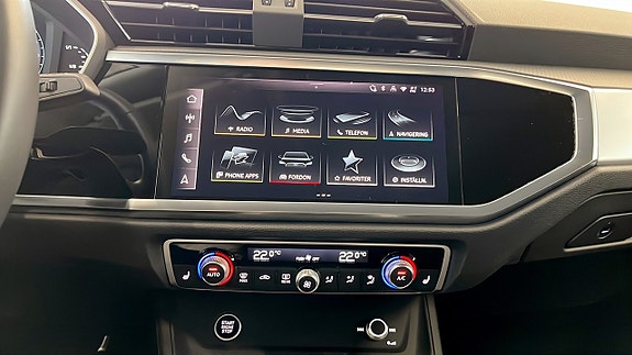 Audi Q3 9 of 15
