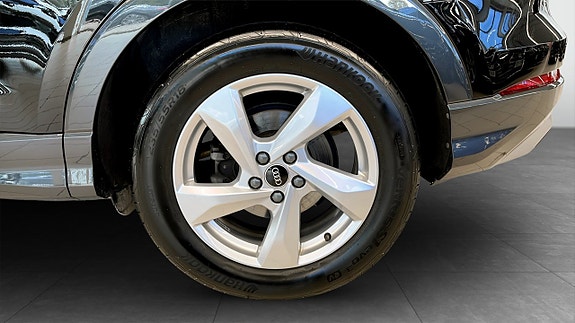 Audi Q3 6 of 15