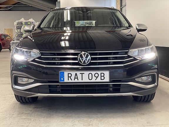 Volkswagen Passat Alltrack 3 of 27