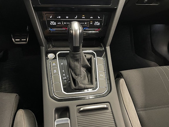 Volkswagen Passat Alltrack 19 of 27