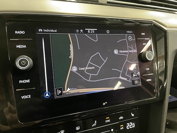 Volkswagen Passat Alltrack 24 of 27