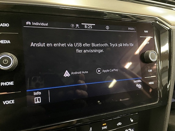Volkswagen Passat Alltrack 21 of 27