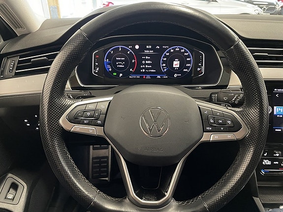 Volkswagen Passat Alltrack 14 of 27