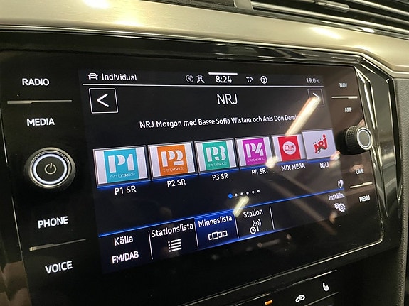 Volkswagen Passat Alltrack 23 of 27