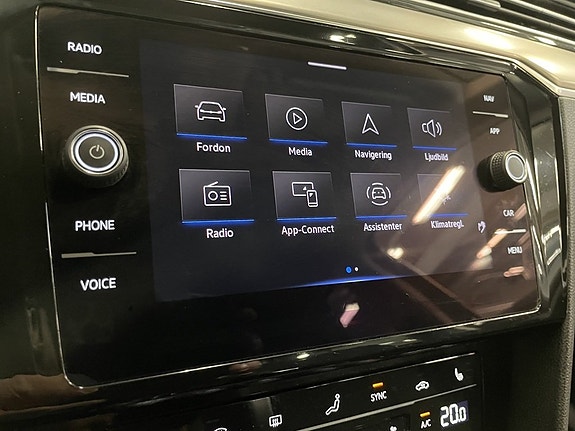 Volkswagen Passat Alltrack 22 of 27