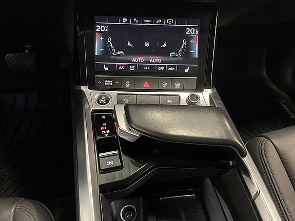 Audi e-tron 20 of 27