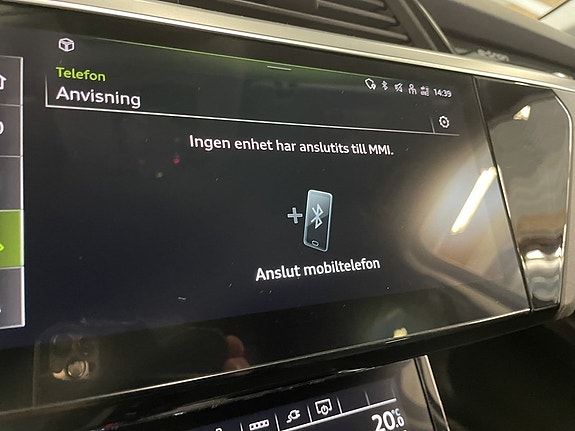 Audi e-tron 24 of 27