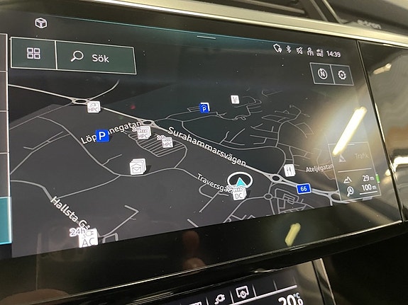 Audi e-tron 25 of 27
