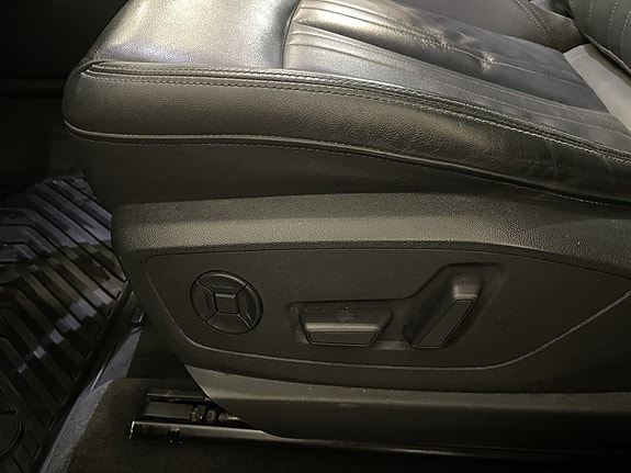 Audi e-tron 18 of 27