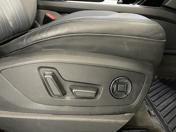 Audi e-tron 19 of 27