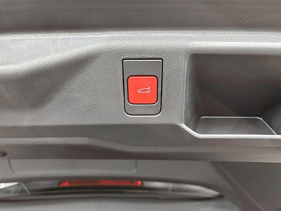 Peugeot 5008 8 of 17