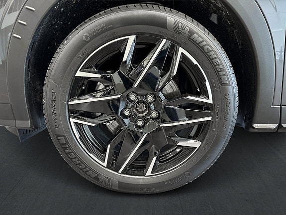 Peugeot 5008 10 of 17