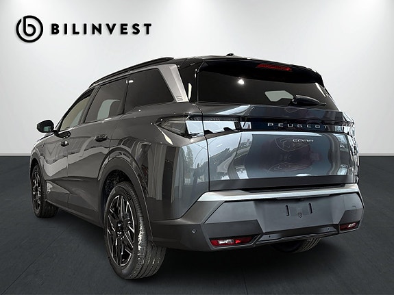 Peugeot 5008 3 of 17