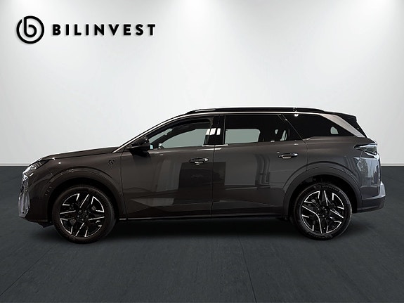 Peugeot 5008 2 of 17