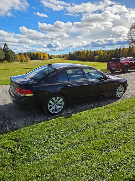 BMW 745d 2 of 10