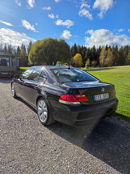 BMW 745d 3 of 10