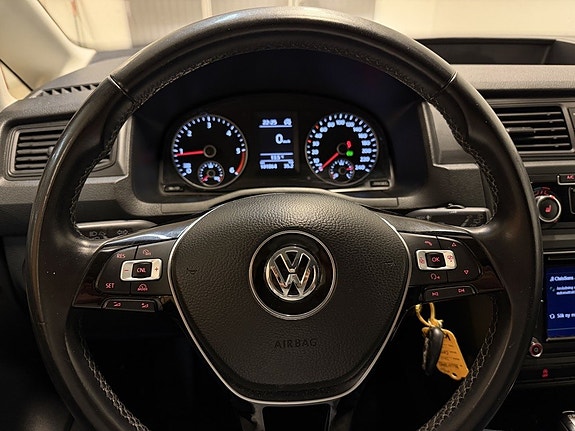 Volkswagen Caddy 21 of 25