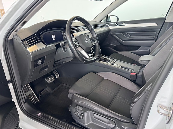 Volkswagen Passat Alltrack 8 of 19