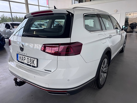 Volkswagen Passat Alltrack 6 of 19