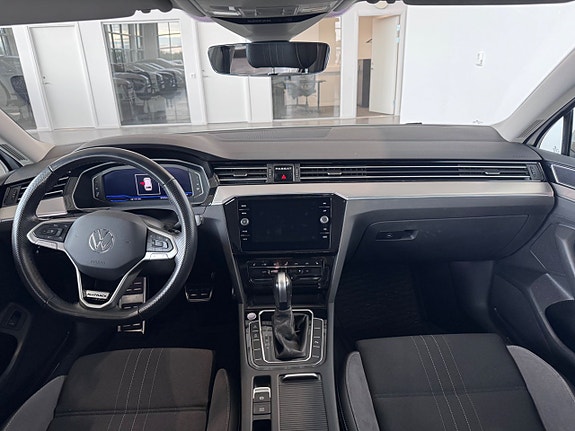 Volkswagen Passat Alltrack 10 of 19
