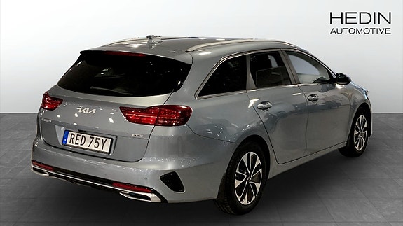 Kia Ceed 2 of 9